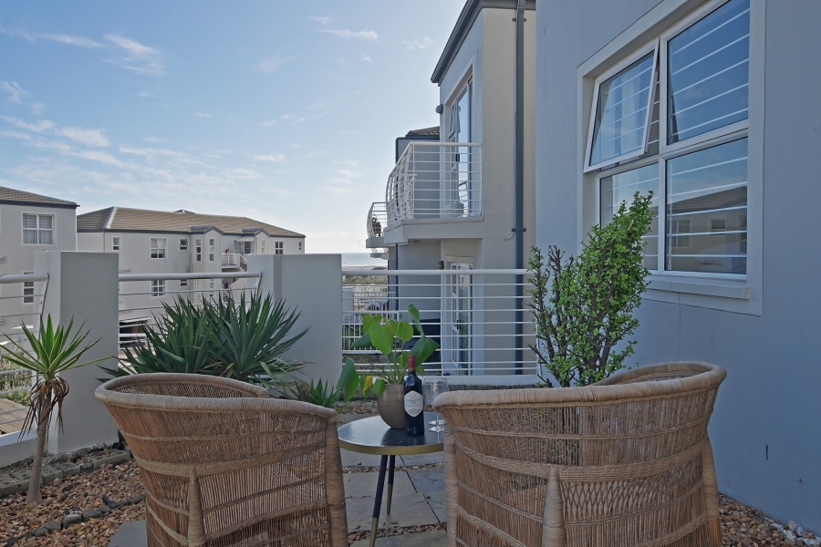 To Let 2 Bedroom Property for Rent in Big Bay Western Cape